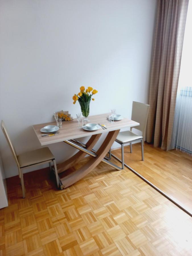 Lora Apartment Клагенфурт Екстериор снимка